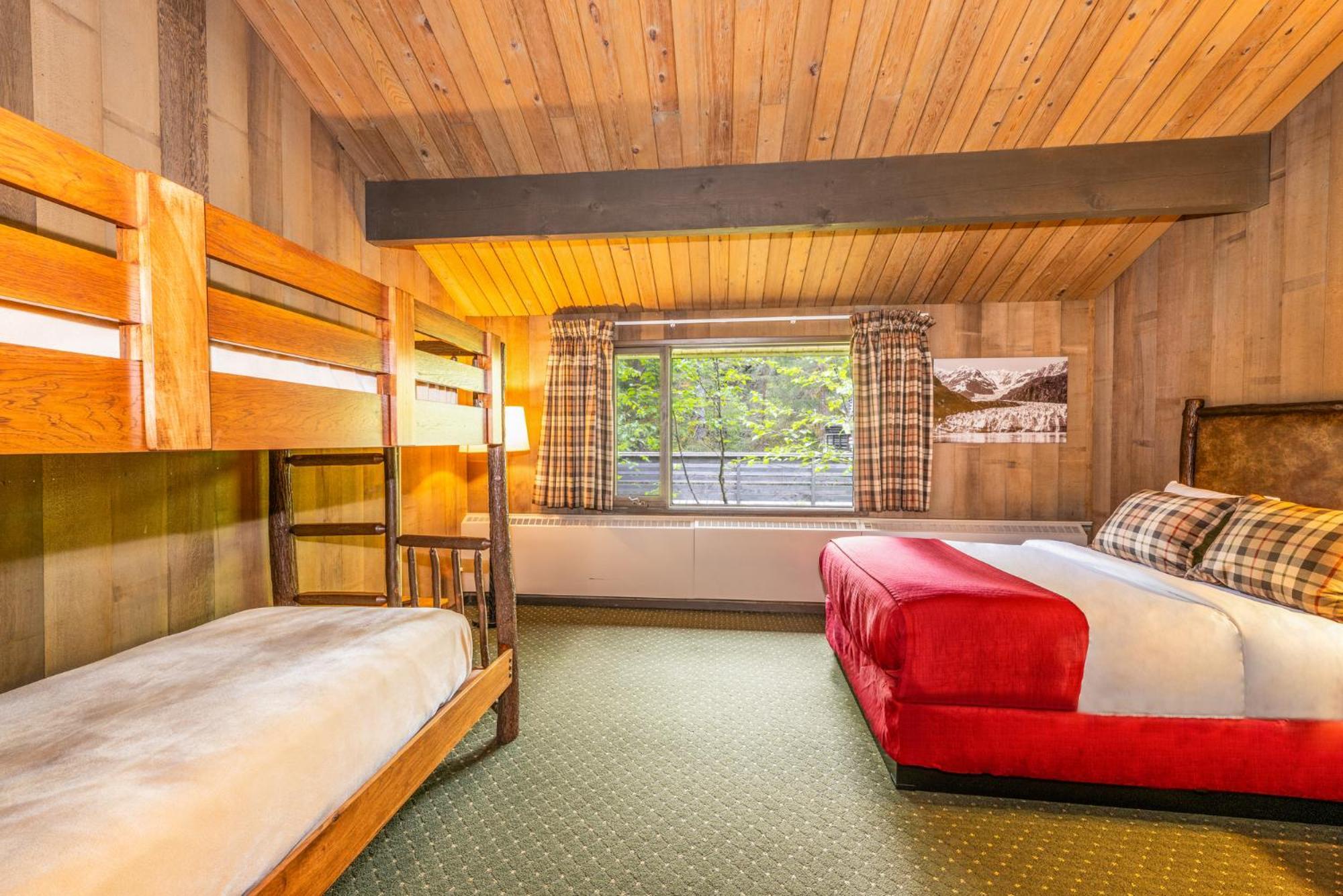 Glacier Bay Lodge Gustavus Exterior photo