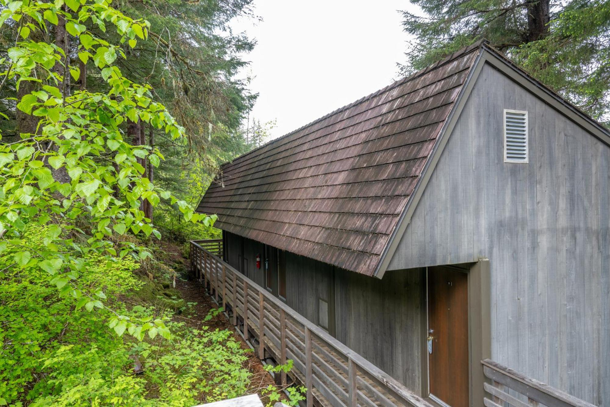 Glacier Bay Lodge Gustavus Exterior photo