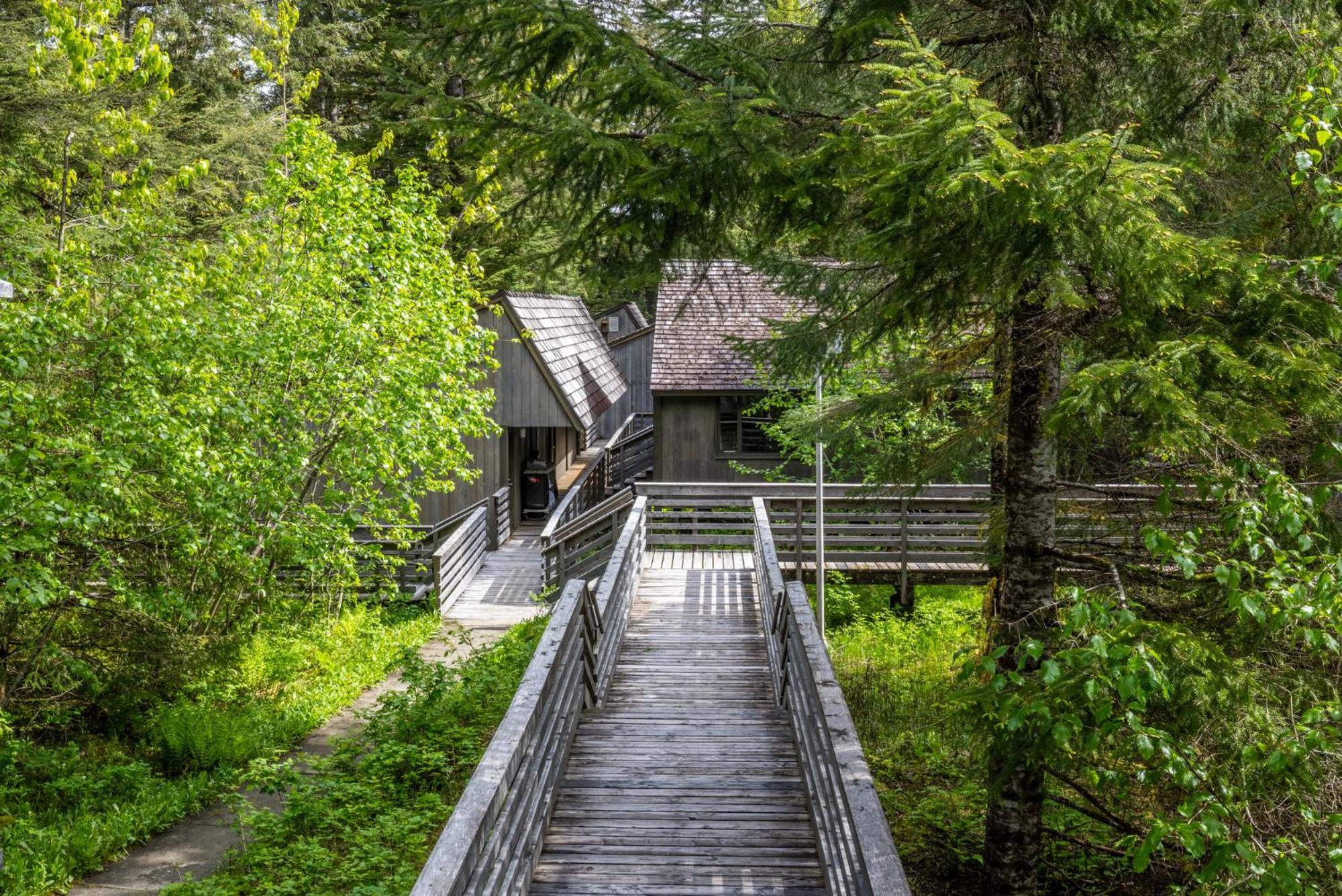 Glacier Bay Lodge Gustavus Exterior photo